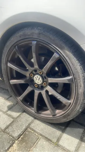 Rodas 17 com pneus novos