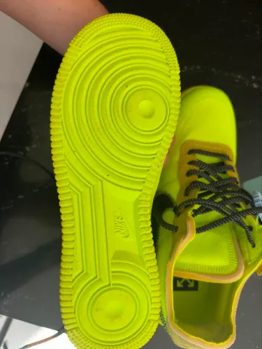 Off white x Nike Air Force 1 volt