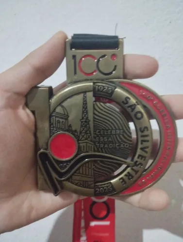 Medalha da 100°