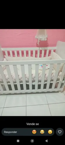 Berço e cômoda 