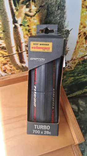 Pneu turbo 700x26