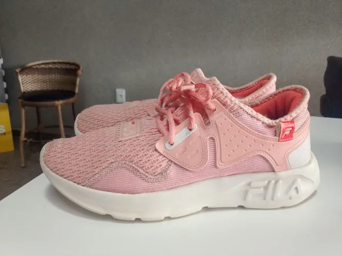 TENIS FILA CORRIDA OU ACADEMIA N.39 ORIGINAL 