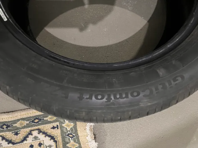 Pneu carro híbrido 
