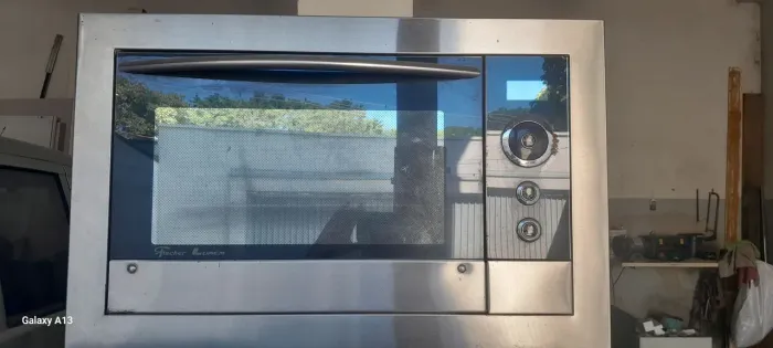 Vendo para quem quiser arrumar ou tirar peças 