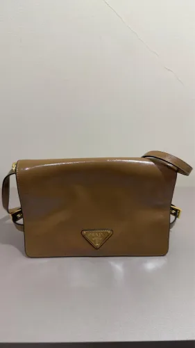 Bolsa Prada caramelo