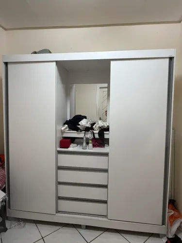 Guarda-roupas 2 portas (roupeiro)
