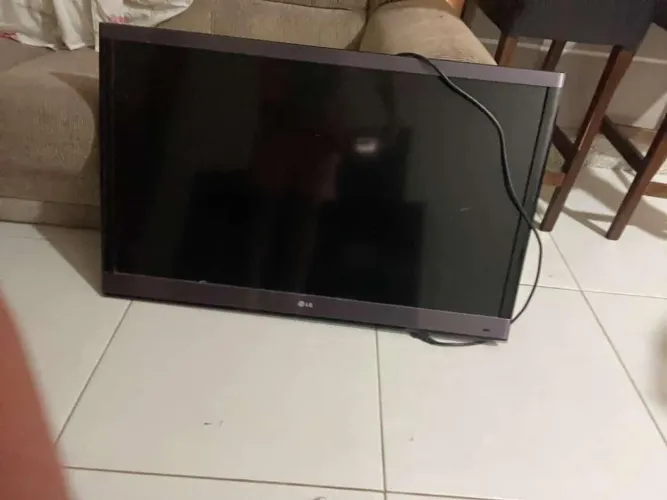 TV quebrada 