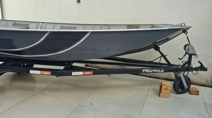 Vendo Barco de 5 mts.