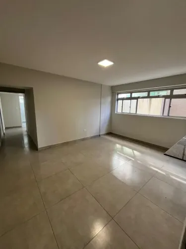 Imóvel para aluguel possui 81 metros quadrados com 2 quartos em Pina - Recife - PE