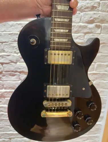 Vendo Guitarra Gibson Les Paul Studio 2003 USA - Preta