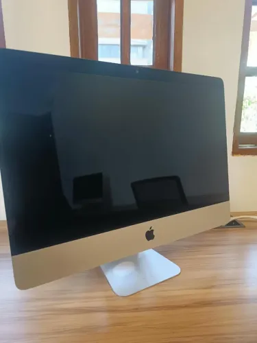 iMac Apple 21.5" (2017) - Intel i5 / 16GB RAM / 1TB HD - Excelente Estado