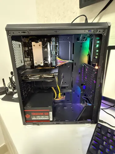 Pc Ryzen 5 3350g rx6500xt 16g ram ssd256 acompanha monitor teclado