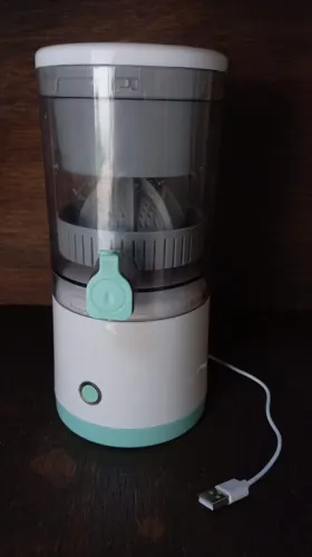 Espremedor Elétrico (USB)