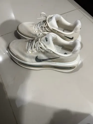 Nike Vomero Premium - 41 Masculino