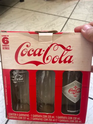 Garrafas colecionáveis coca cola