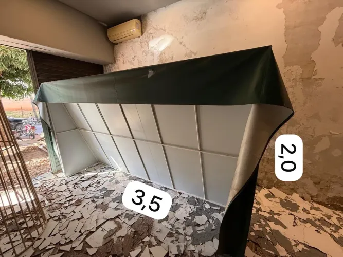 Toldo semi-novo