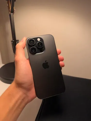 IPHONE 16 PRO - SAÚDE DE BATERIA 96%