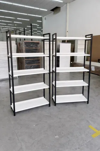 Prateleira Estilo Industrial c/ MDF