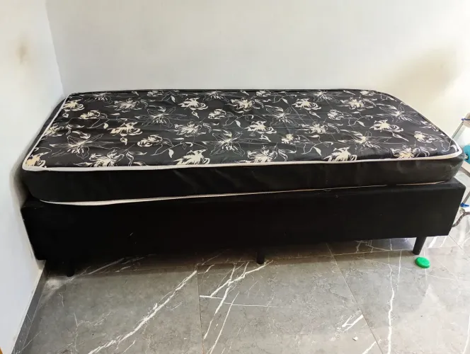 Calma Box d Solteiro semi Nova 