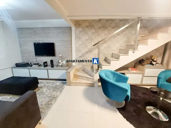 Sobrado em Condomínio Fechado p/ VENDA - 120m² - 3 dorms, 1 suíte, 3 vagas - Lindíssimo -
