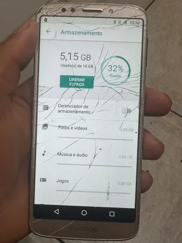 Moto e5 play tela trincada 