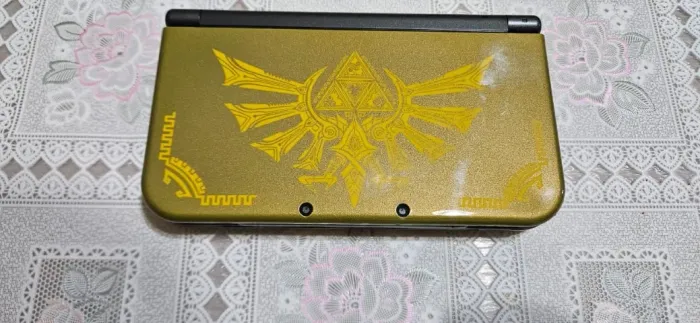 New Nintendo 3DS XL - Na caixa