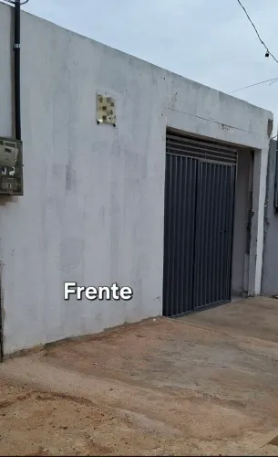 Vendo Casa na popular 1 rua da praça 