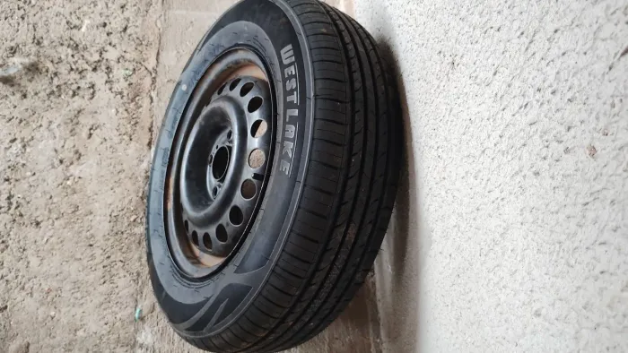 Pneu aro 14