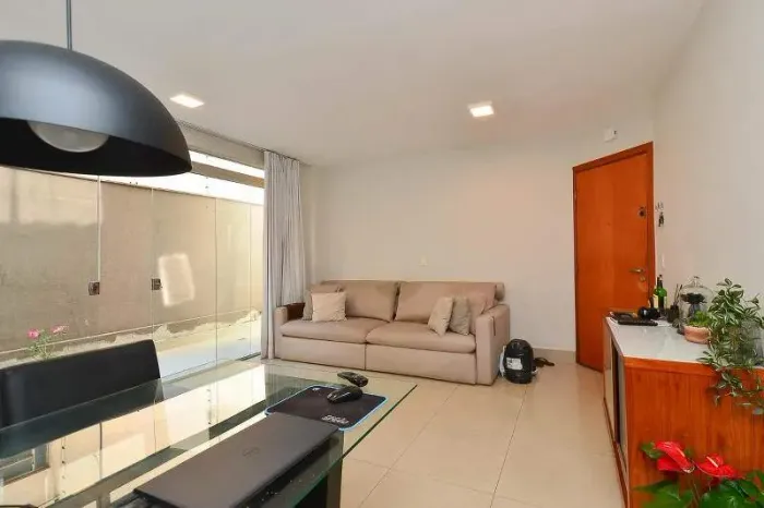 Apartamento com área privativa de 2 quartos, à venda, no Santo Antônio