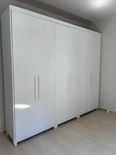 Armário 6 portas branco 