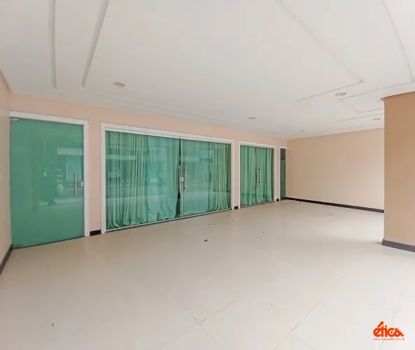Residencial Cidade Jardim II: Casa com 3 suítes, 350m², 3 Vagas de Garagem, Parque Verde.-