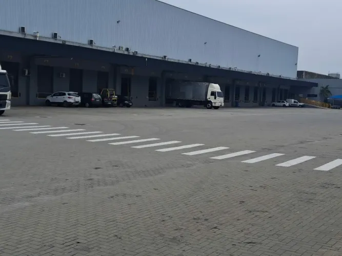 Penha Frente Av Brasil antes do Merc S Sebastião 30.000m² c/2galpões p/Logíst & E-com