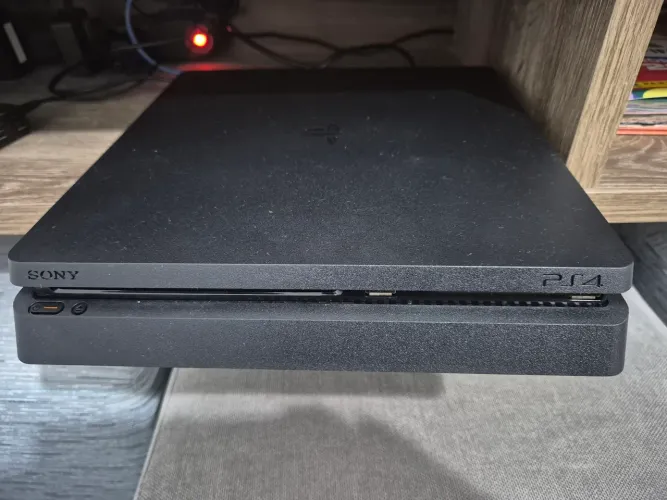 Ps4 slim
