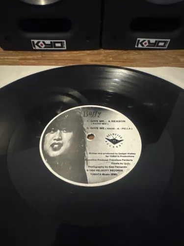 Disco de vinil BUFFY GIVE ME A REASON 