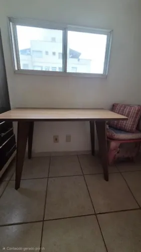 Mesa Escrivaninha de Escritório / Estudo - Tampo Amadeirado e Pés Estilo Retrô
