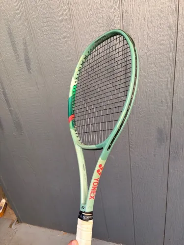 Yonex Percept 97 D 320 g