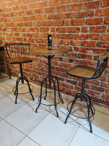 Mesa Bar com caddiras 