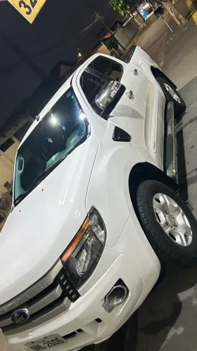 Ford Ranger XLS 2.5 16V 4X2 CD Flex 2014