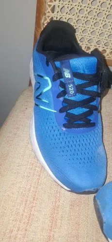 Tênis original marca New balance modelo 520