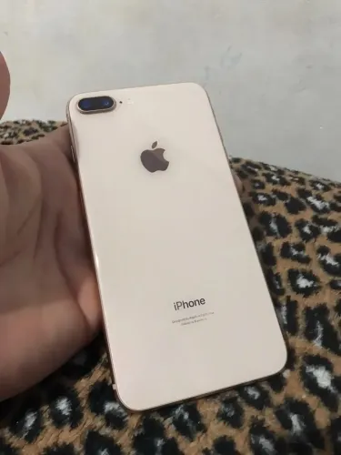 IPHONE 8 PLUS - 128GB