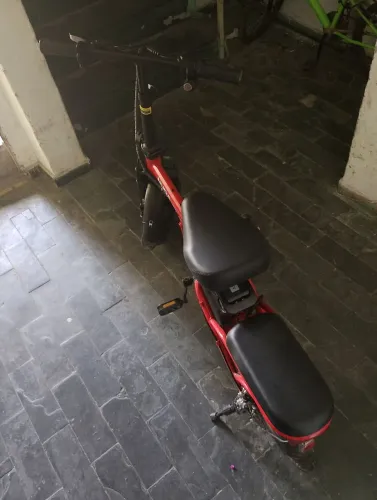 Bicicleta elétrica Nuda nova