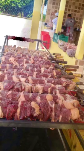CHURRASQUEIRO E COZINHEIRO
