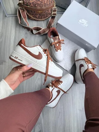 Tênis Nike Tamanhos BCO WHITE/BROWN (primeira linha)