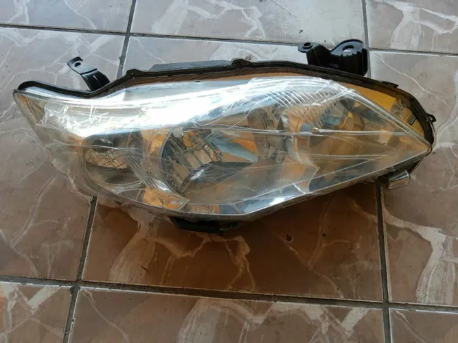 Farol Corolla lado direito sem Xenon 2007 