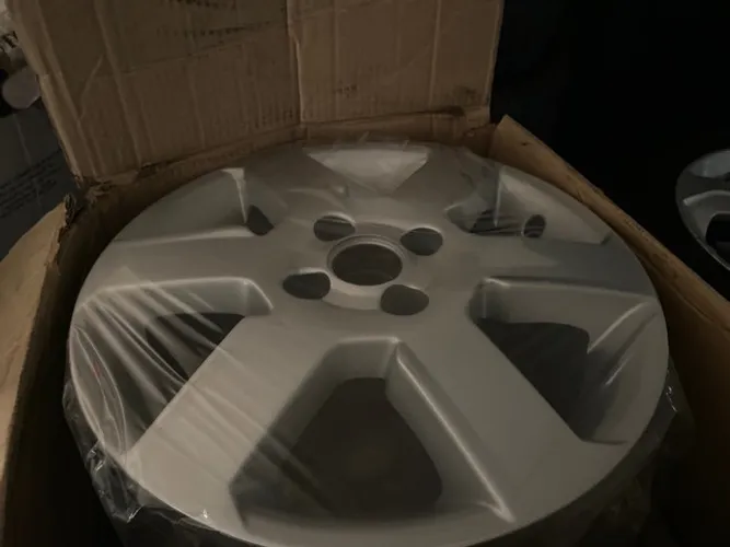 Roda GM Montana Sport aro 15 original , não é réplica , unidade valor mínimo 