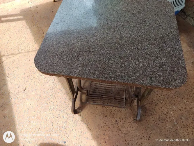 Pé de máquina, ferro, antigo,
