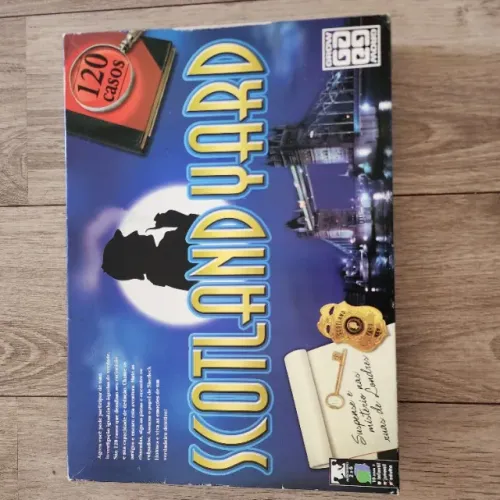 Jogo de Tabuleiro Scotland Yard Grow Anos 80 120 Casos