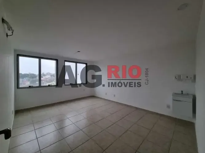 Sala - / Comercial / Vila Valqueire