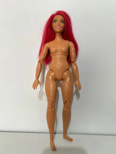 Barbie Curvy articulada