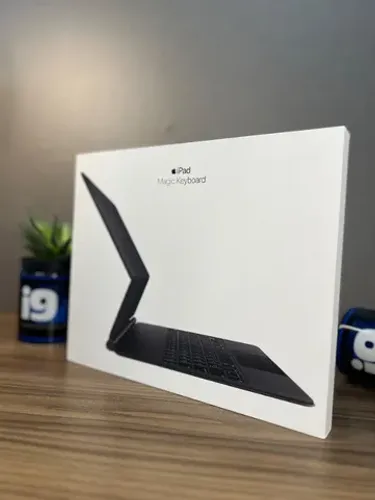Case Ipad magic keyboard 12.9 Semi Nova